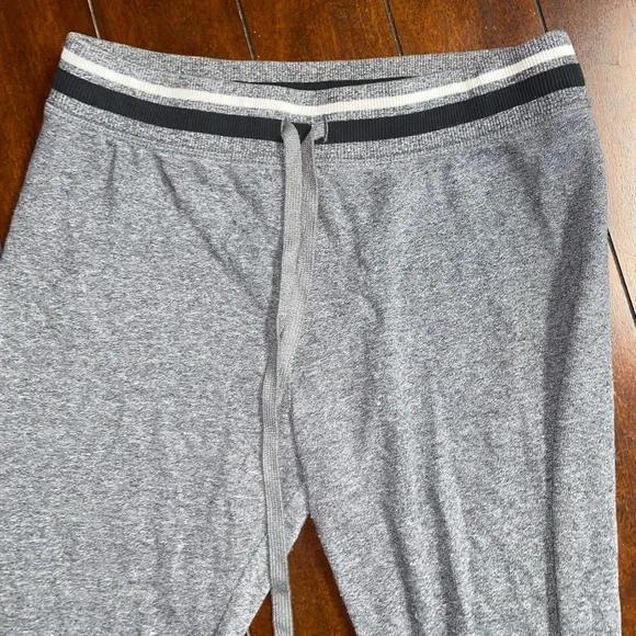 SO Perfect Jogger Grey Pants Women’s XS - Picture 2 of 4